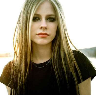 181996_avril-lavigne-275[1].jpg